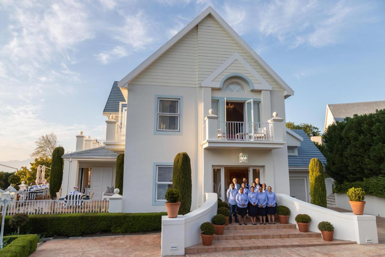 The Light House Boutique Suites Парл Экстерьер фото