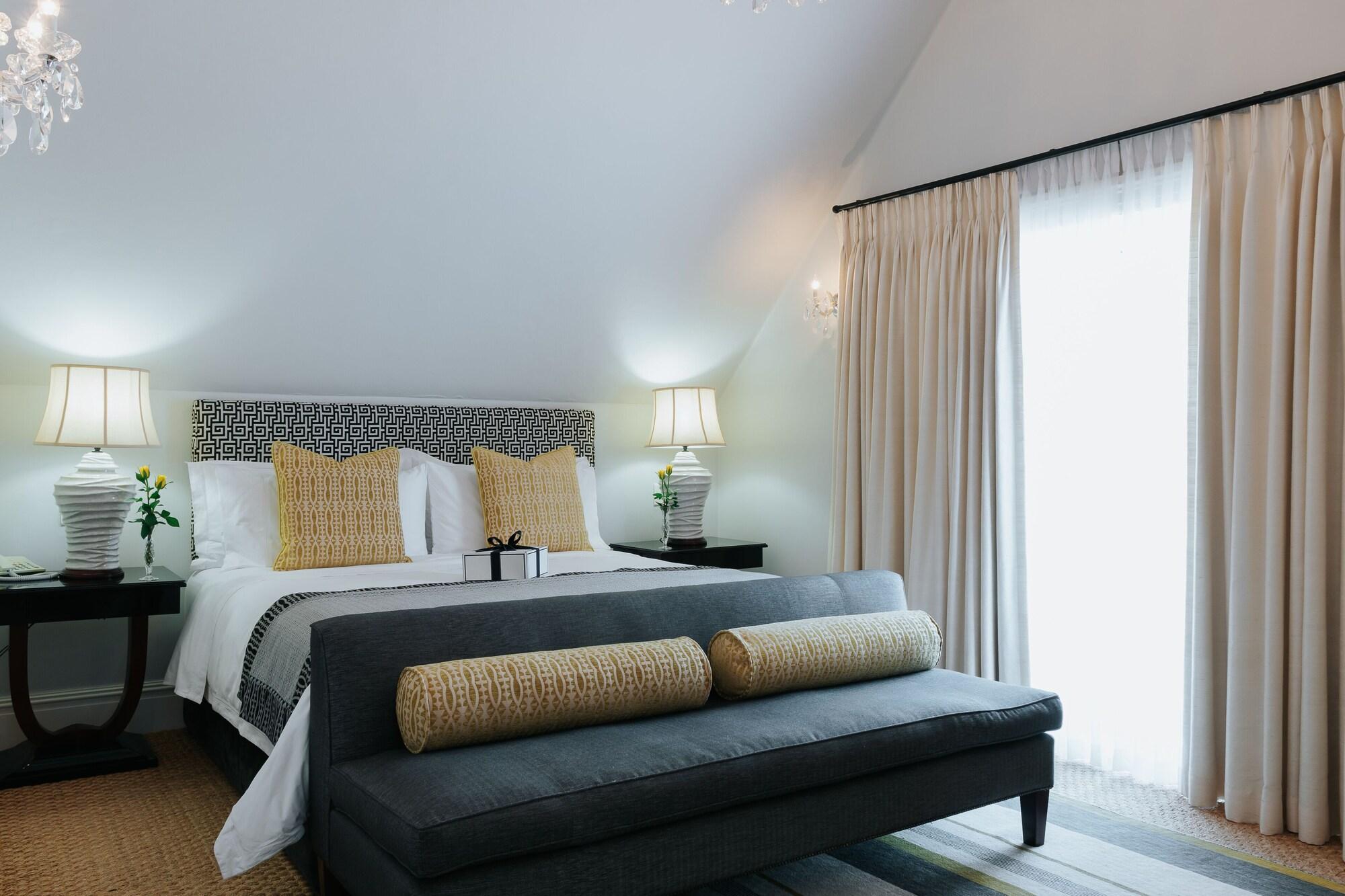 The Light House Boutique Suites Парл Экстерьер фото