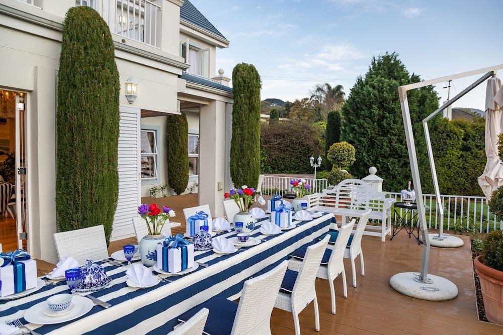 The Light House Boutique Suites Парл Экстерьер фото