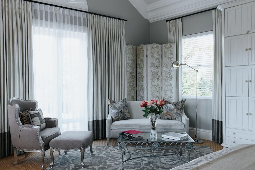 The Light House Boutique Suites Парл Экстерьер фото