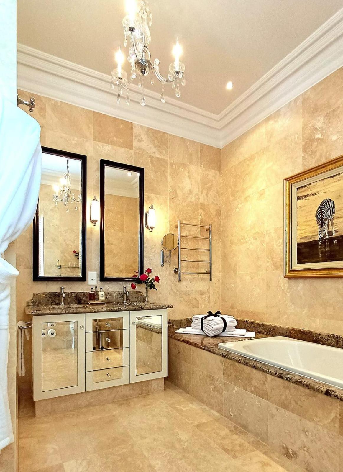 The Light House Boutique Suites Парл Экстерьер фото