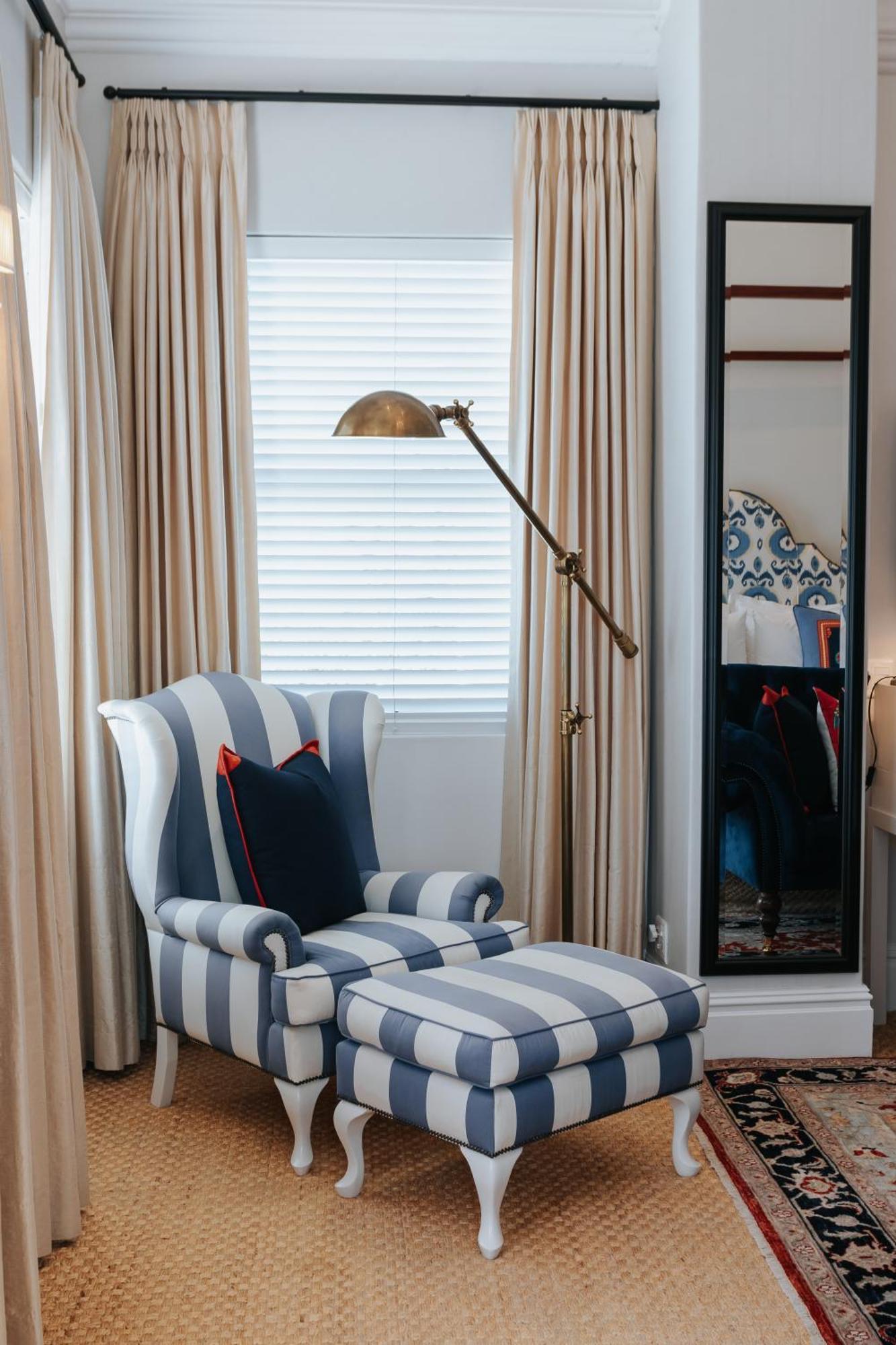 The Light House Boutique Suites Парл Номер фото