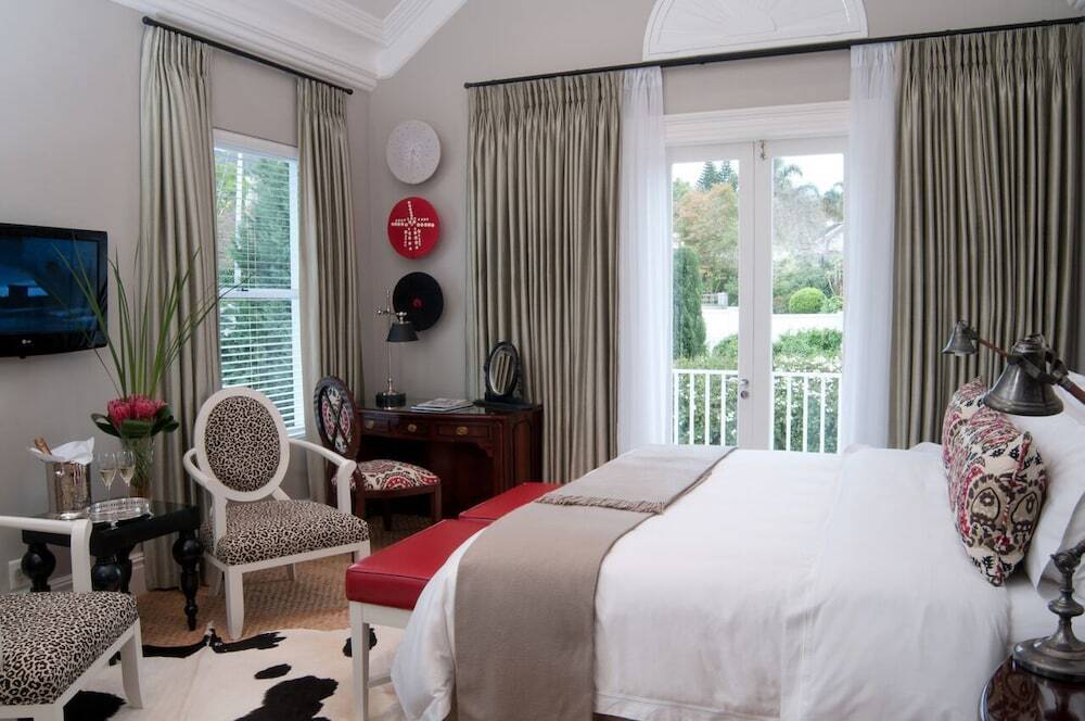 The Light House Boutique Suites Парл Экстерьер фото